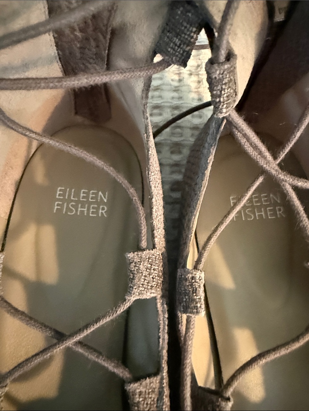 Eileen Fisher Gray Taupe Pointed Lace-Up Flats in size 7 - Picture 2 of 7